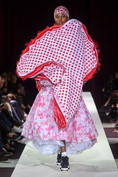 Look 3